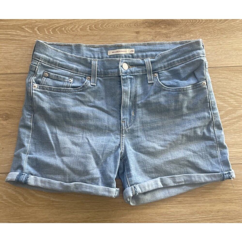 Levi Denim Jean Shorts Women’s 29 Light Wash Mid Length 12” Fold Hem 4” Inseam 9